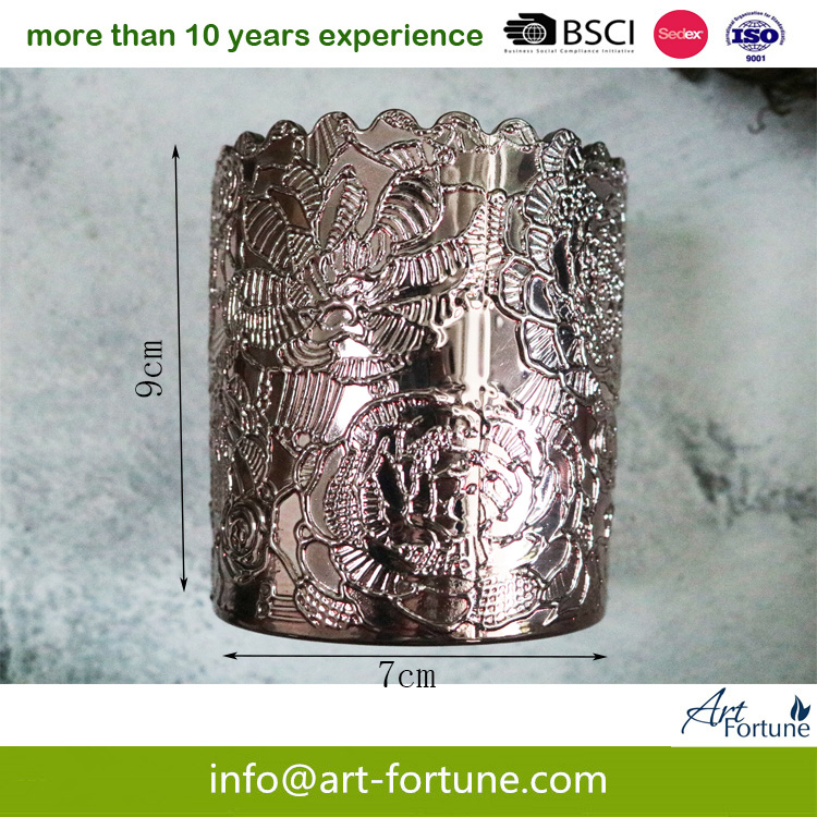 Luxury Scented Electroplated Glass Candle with Embossment for Home Decoration