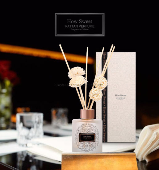 Reed Diffuser with Artificial Flowers and Rattan Sticks in Gift Box