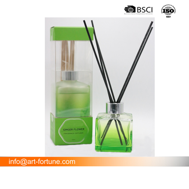 Round and Flat Shape Glass Bottle Fragrance 120ml Reed Diffuser Oil with Rattan Sticks