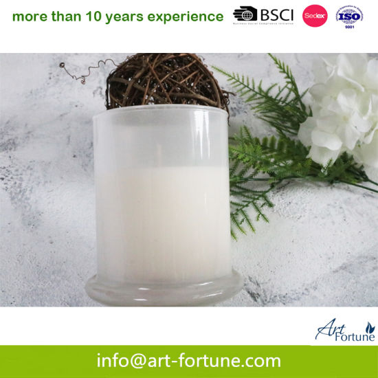 Scented Glass Candle with Milk Color Inner Sprayed and Lid