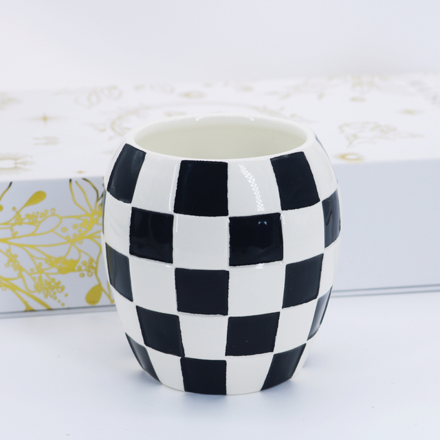 Customized Ceramic Candle Jars Glazed Color Candlestick Porcelain for Home Decoration